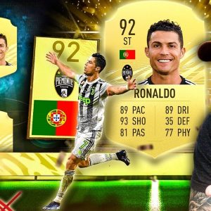 FIFA 21 I GOT CRISTIANO RONALDO ON MY ROAD TO GLORY!! THE BEST GOLD CARD IN ULTIMATE TEAM!!